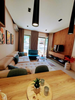 Sea Song Luxury Apartment in Diamond Hill